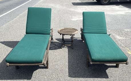 2 Kingsley Bate Teak Loungers w/ Side Table