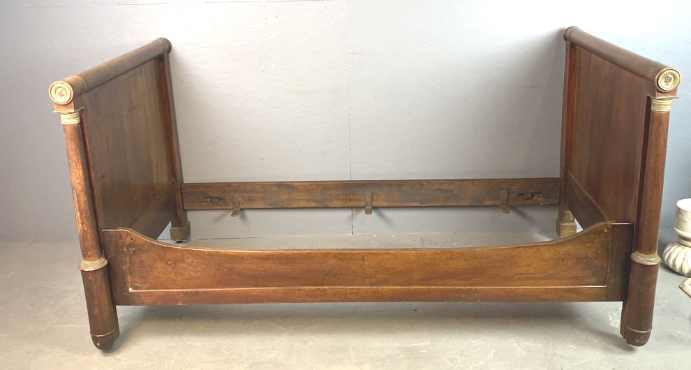 Empire Mahogany Day Bed (1 of 6)