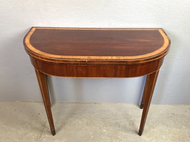Georgian Mahogany Cross-banded Tea Table
