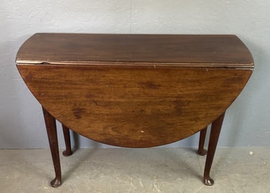Georgian Mahogany Drop Leaf Table