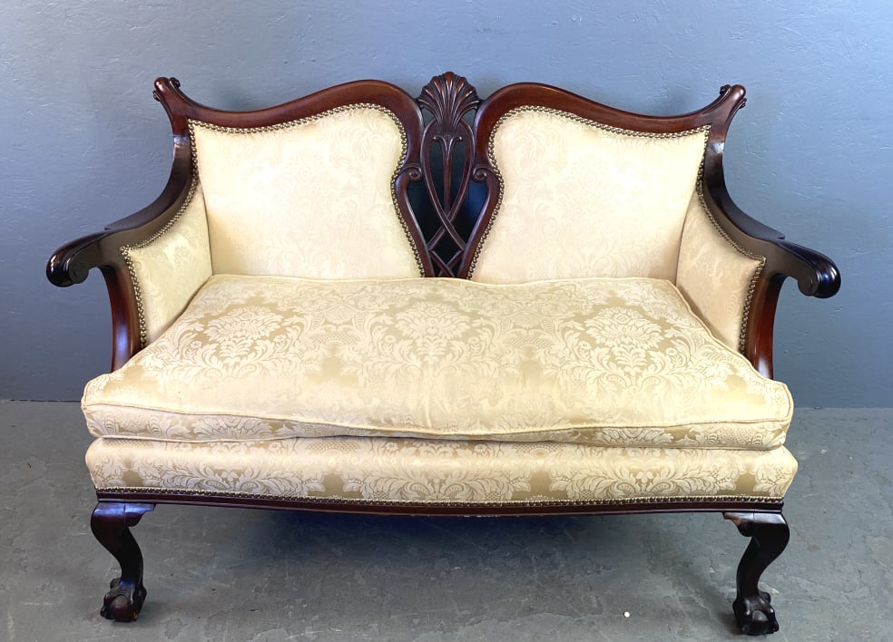 Georgian Style Mahogany Love seat: Georgian Style Mahogany Love Seat 32"h x 53"w x 26"d
