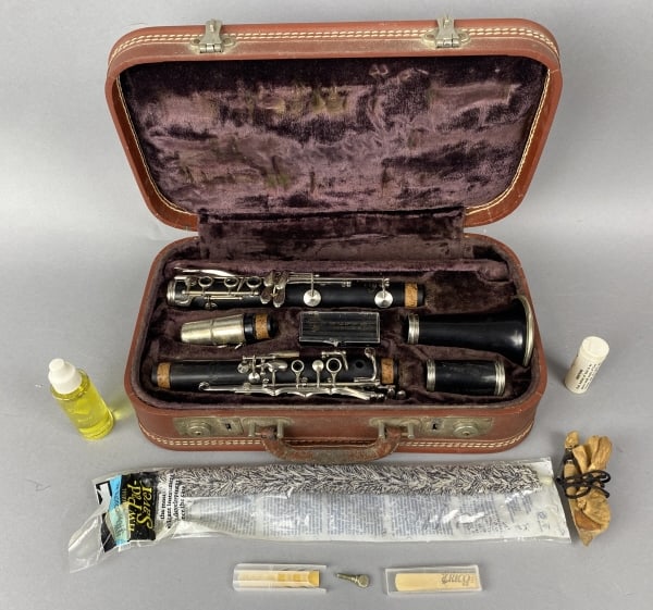 Evette & Schaeffer by Buffet Clarinet (1 of 2)