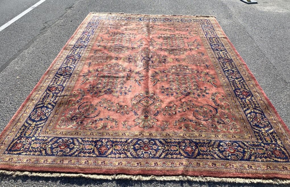 Indian Floral Design Rug: Indian Floral Design Rug. 12' x 8' 11" Condition: Light wear.