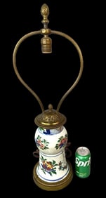 Chinese Famille Rose Porcelain Lamp