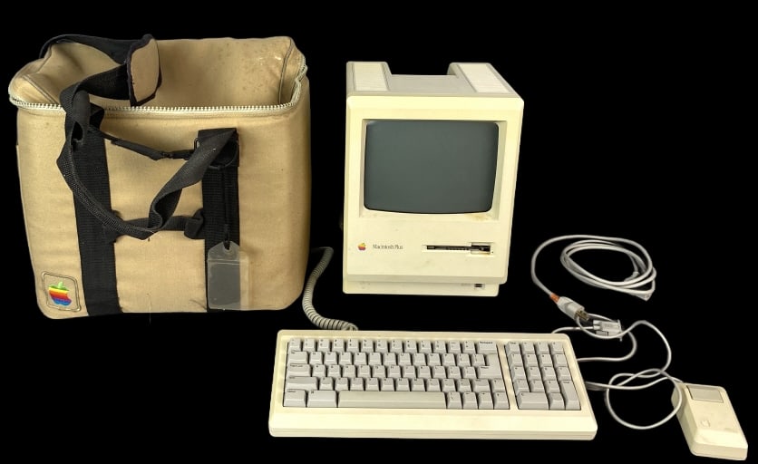 Apple Macintosh Plus (1 of 8)