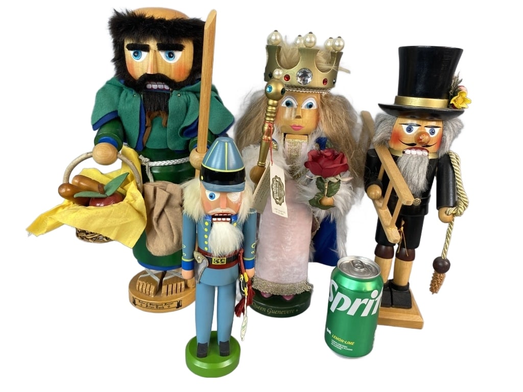 3 Stienbach Nutcrackers w/ Other (1 of 15)
