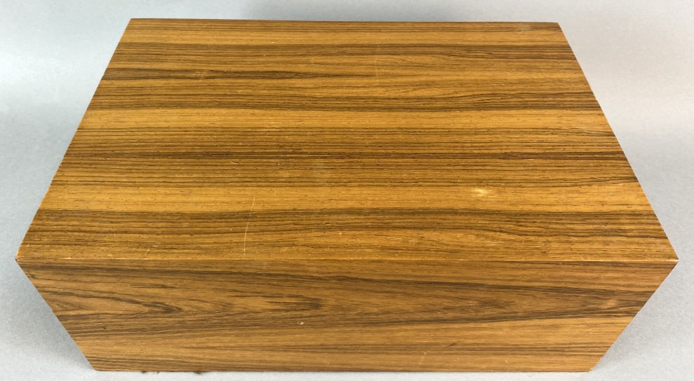 Davidoff Rosewood Cigar Humidor (1 of 6)