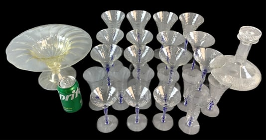 Grouping of Glass & Crystal Items