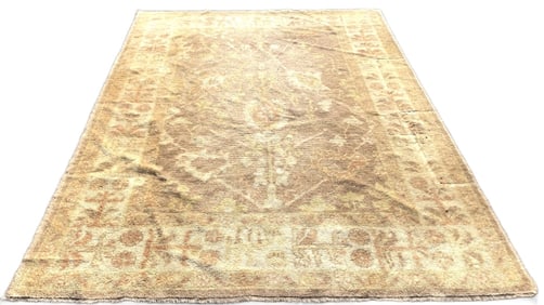 Oushak Style Rug