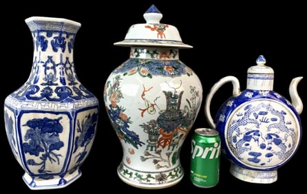 3 Chinese Porcelain Items