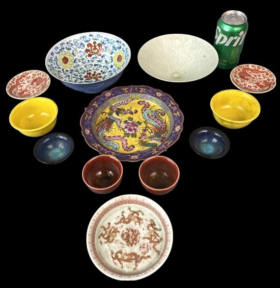 Grouping of Chinese Porcelain Items: Grouping of Chinese Porcelain Items Tallest bowl: 2 3/4"h x 7 1/4"diam. Condition: Needs cleaning