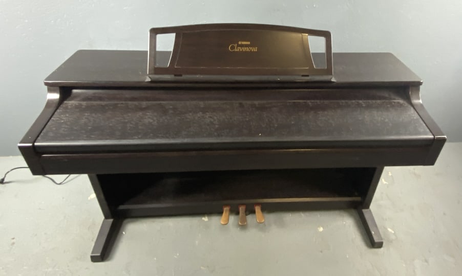 Yamaha Clavinova Digital Piano CLP-860 (1 of 8)