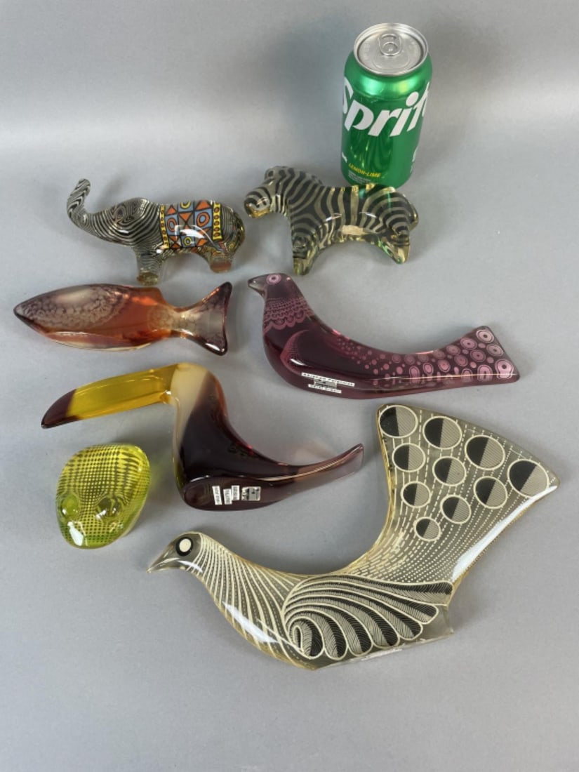 Abraham Palatnik Lucite Animals w/ Others: Abraham Palatnik Lucite Animals w/ Others. Largest: 6 1/4"h x 11 1/4"w Condition: Possible scratches.