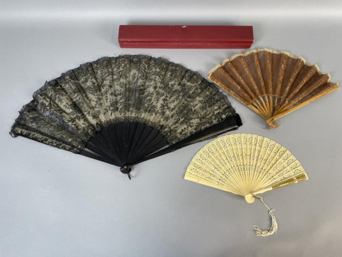 3 Victorian Style Fans (1 of 7)