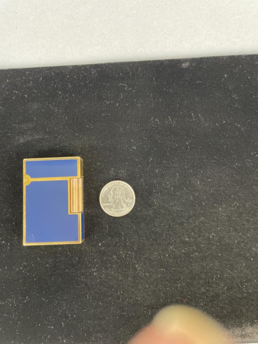 S.T. Dupont Ligne 2 Lighter Blue Lacquer: S.T. Dupont Ligne 2 Lighter Blue Lacquer & Gold Finish. Condition: Untested, needs flint, like new.