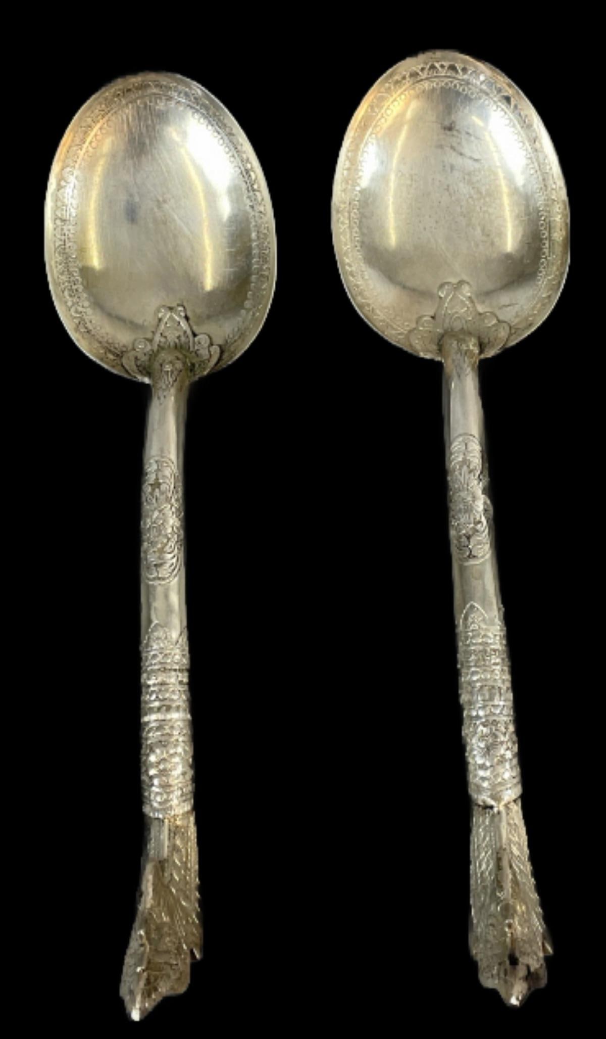 Pair of Tai 900 Server Serving Spoons: Pair of Tai 900 Server Serving Spoons. Approx. 6 1/2 troy ounces 10 1/2"long Condition: Needs polishing.