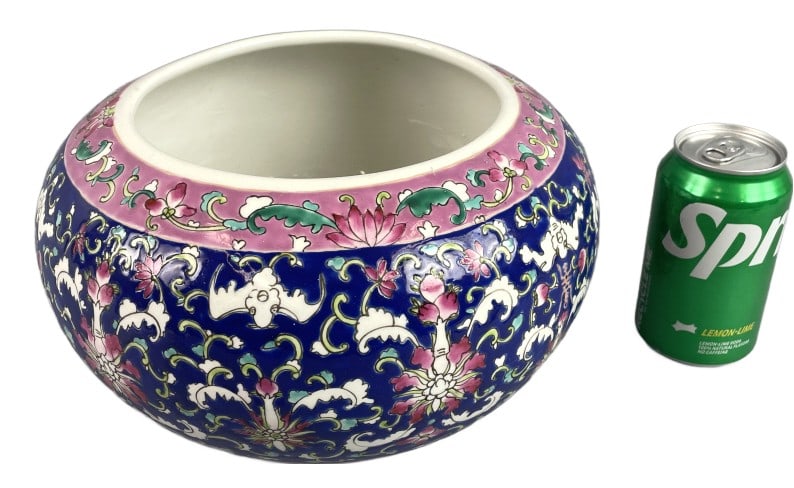 Chinese Porcelain Famille Rose Planter (1 of 5)