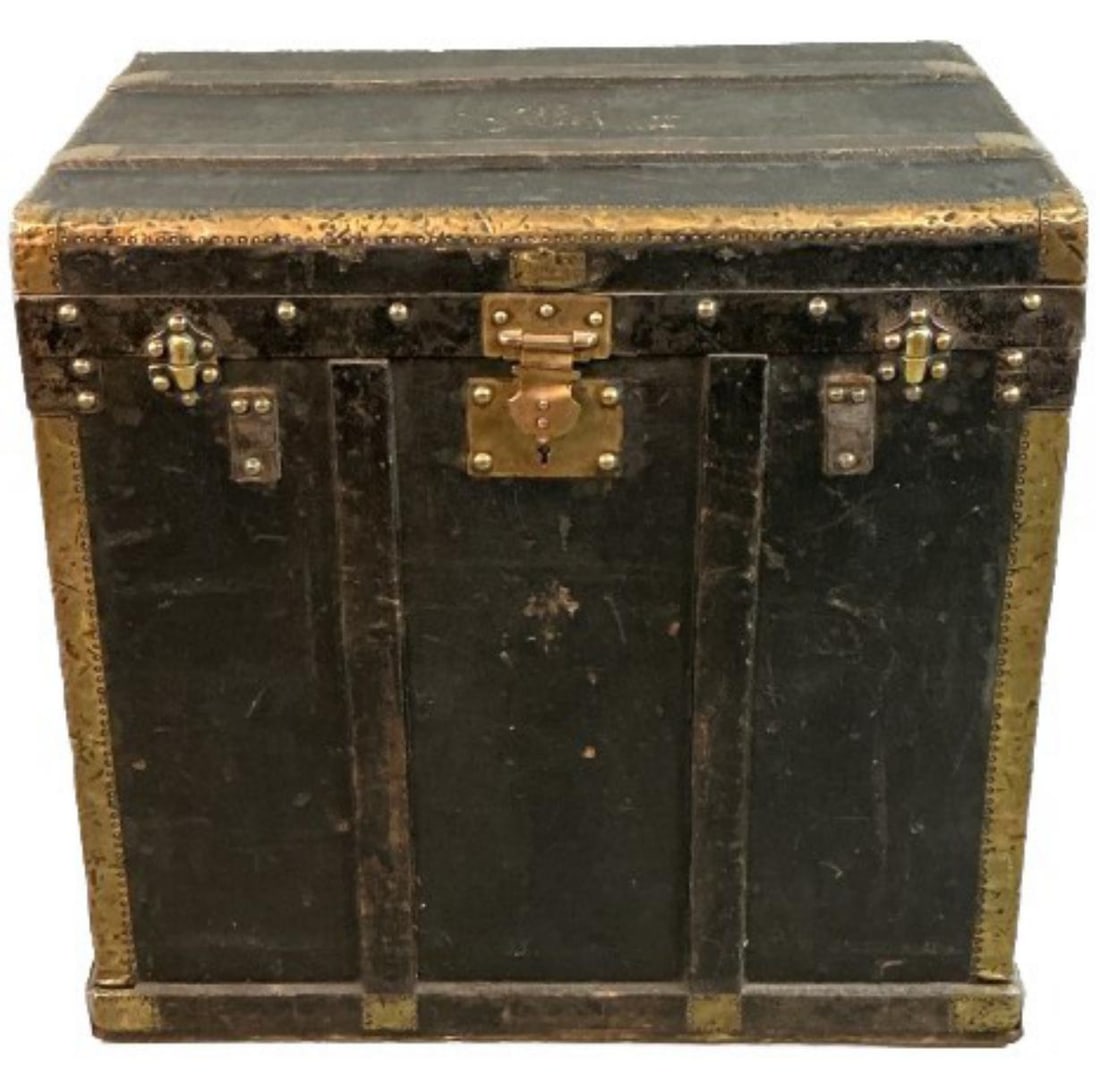 French J Chevassu Steamer Trunk (1 of 7)