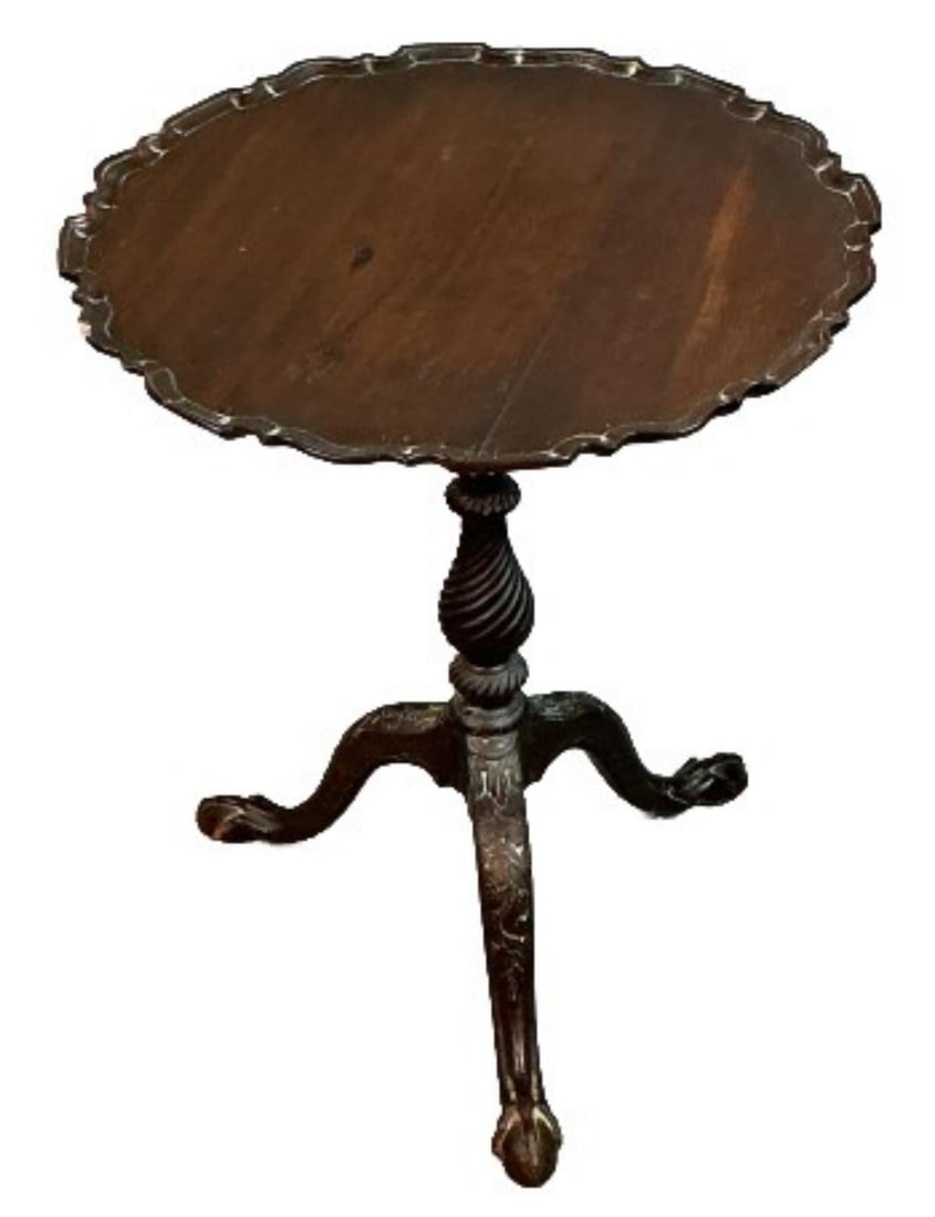 Chippendale Style Tilt Top Table (1 of 6)