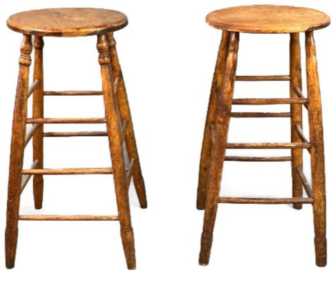 2 Turned Wood Bar Stools (1 of 5)