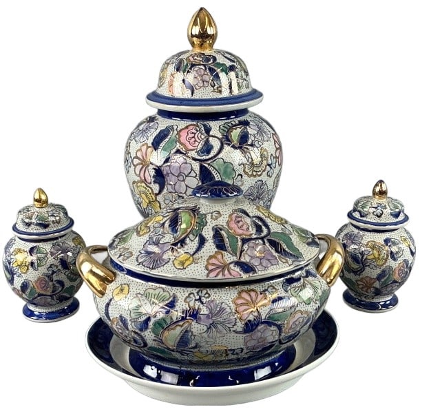 Set of Chinese Porcelain Urns & Tureen (1 of 5)