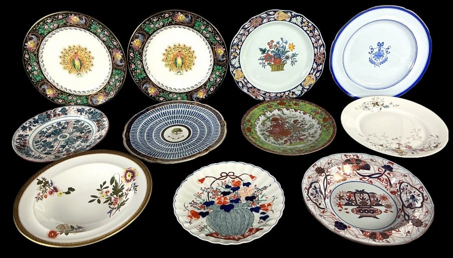 Grouping of Wedgwood, Spode, Imari Porcelain: Grouping of porcelain and ironstone plates. Comprised of: 3 antique Wedgwood plates, peacock, Poterat, and Ningpo patterns. 1 vintage Copeland Spode Blue Newburyport plate. 1 antique Spode chinoiserie