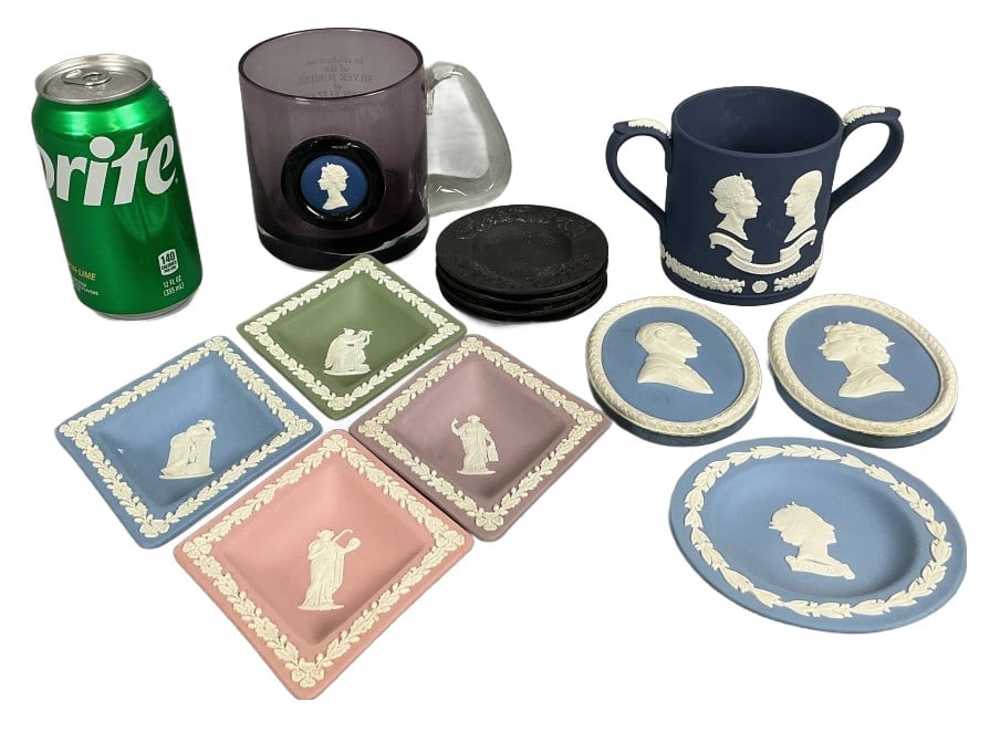 Grouping of Wedgwood Articles (1 of 5)