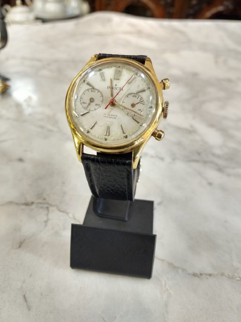WRISTWATCH INVICTA GOLD CHRONOGRAPH (1 of 3)