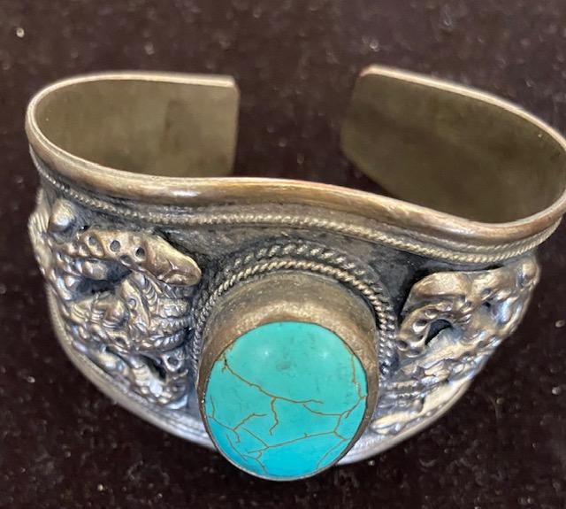 Persian 800 Silver Cuff Bracelet ca 1940 (1 of 5)