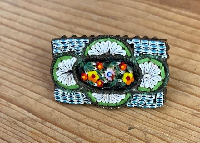 Vintage Italian Mosaic Pin back 1930 (1 of 2)