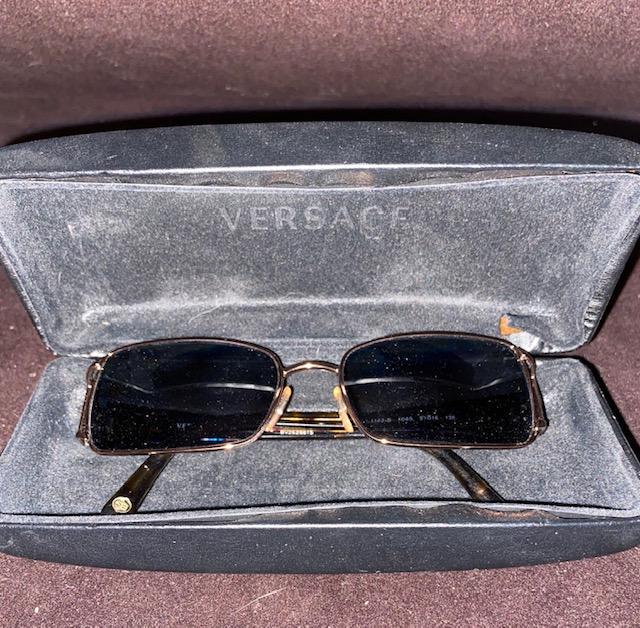 Gianni Versace Tortoise Shell eye glass frames Medusa (1 of 7)