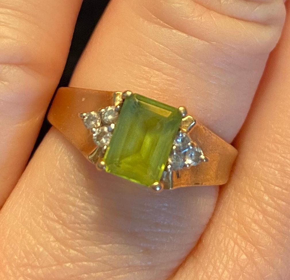 14k Gold and Peridot ring (1 of 4)