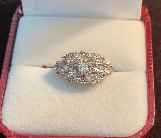 14k White Gold And Diamond Ring w/Cluster Diamonds (1 of 4)