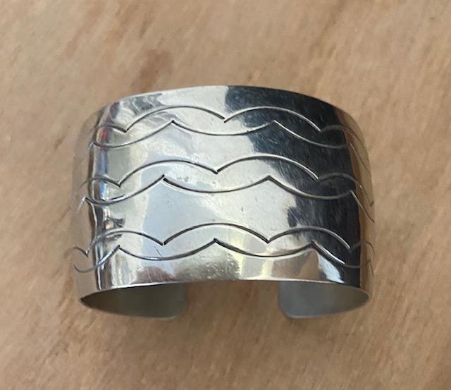 Sterling Cuff Bracelet signed large  ca 1980 (1 of 3)