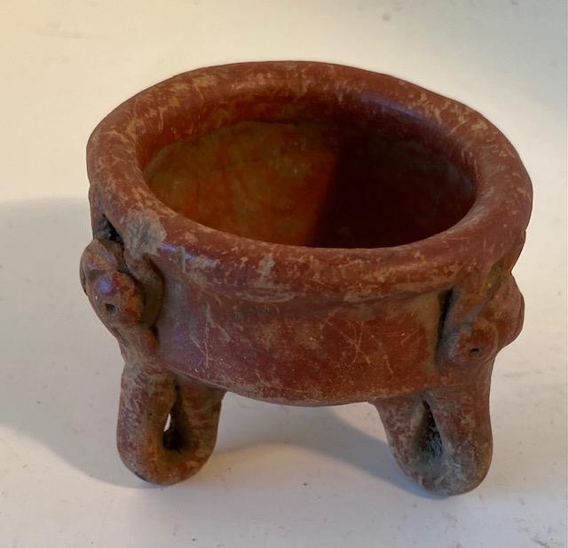 Pre-Columbian Tripod Pot CA 1200 AD (1 of 4)