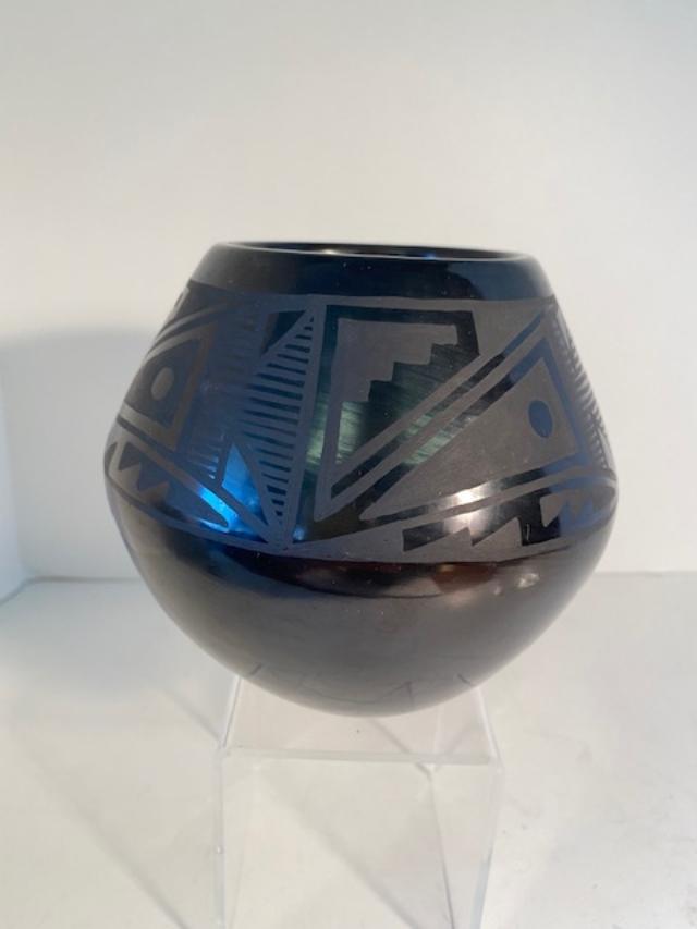 Santa Clara Pottery Signed Margaret Lou Gutierrez (1 of 3)