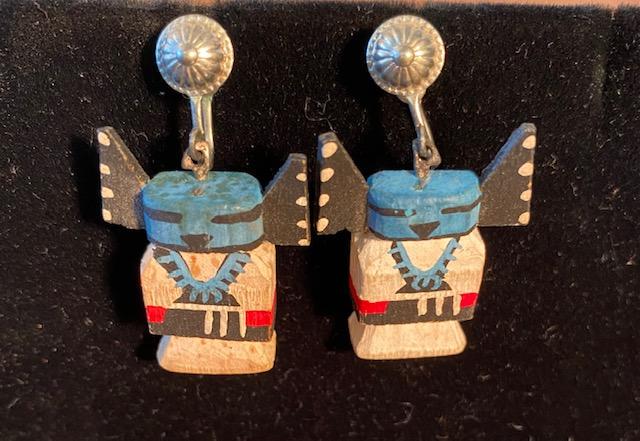 Native American Navajo Wood Kachina Earrings: Native American Indian carved wood and painted earrings. Measures 1.5 inches. FREE DOMESTIC SHIPPING.