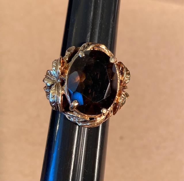 14K Gold Ring with dark Stone (1 of 3)