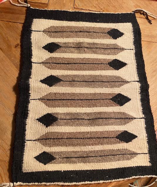 Eight Feather Navajo Rug ca 1960 (1 of 5)