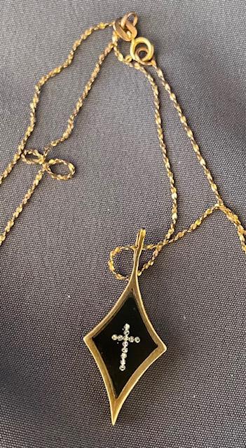 14K Gold Chain and Cross Shadow Box Pendant (1 of 3)