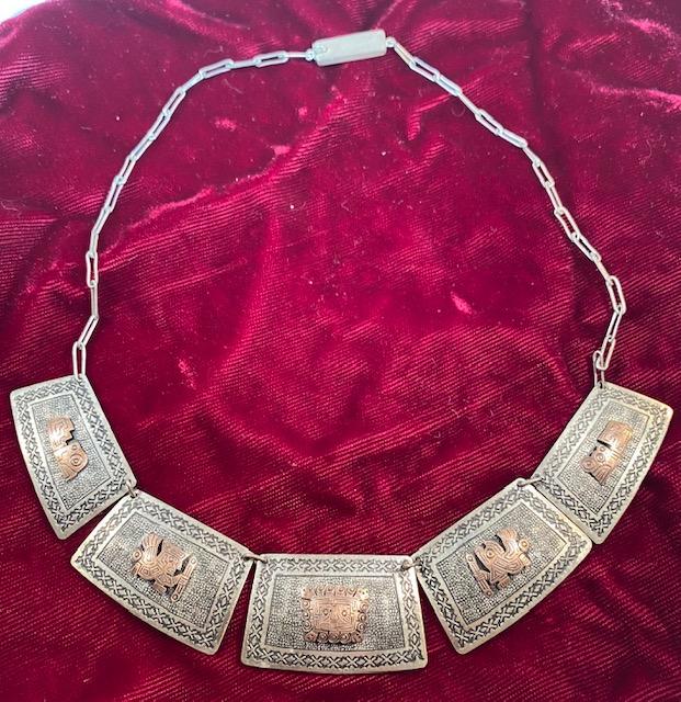 Mexico Inca Design Necklace 1950s Sterling Silver: Nice mid-century sterling necklace Mexico Inca theme, circa 1950s. Likely gold/brass faced. FREE DOMESTIC SHIPPING