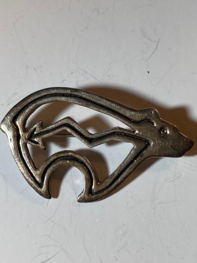 Navajo Bear with Heartline Pinback (1 of 2)