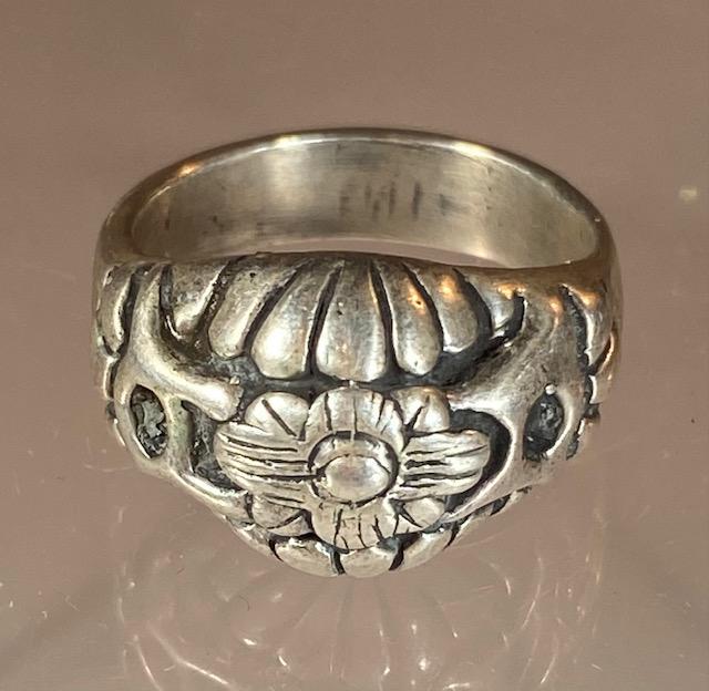 Sterling Silver Ring (1 of 2)
