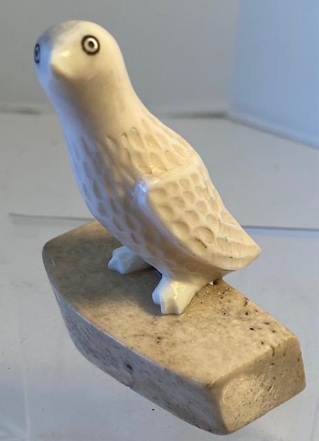 Bone Carved Bird on Bone Stand Alaskan: Original vintage handmade Native American Alaskan bone carved bird on carved bone stand. FREE DOMESTIC SHIPPING