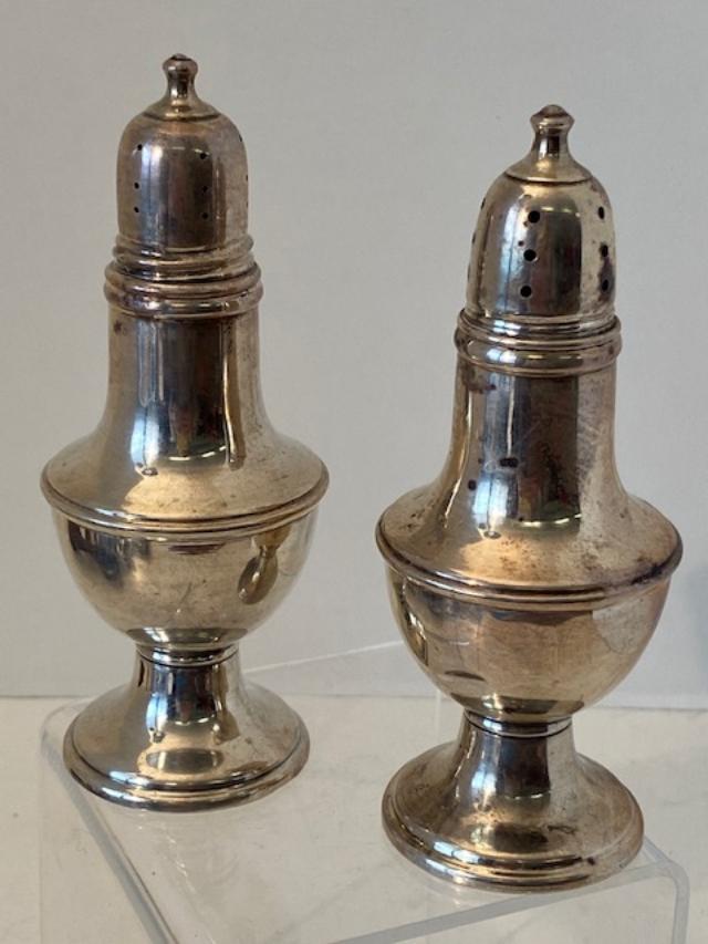 Sterling Salt and Pepper Shakers: Vintage sterling salt and pepper shakers. 68.7 grams. 3.5" tall. FREE DOMESTIC SHIPPING