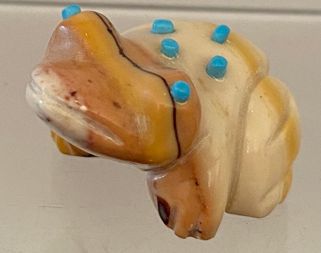 Signed Zuni Frog Fetish (1 of 3)