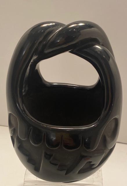 Santa Clara Indian Pottery Signed Madeline E. Naranjo (1 of 3)