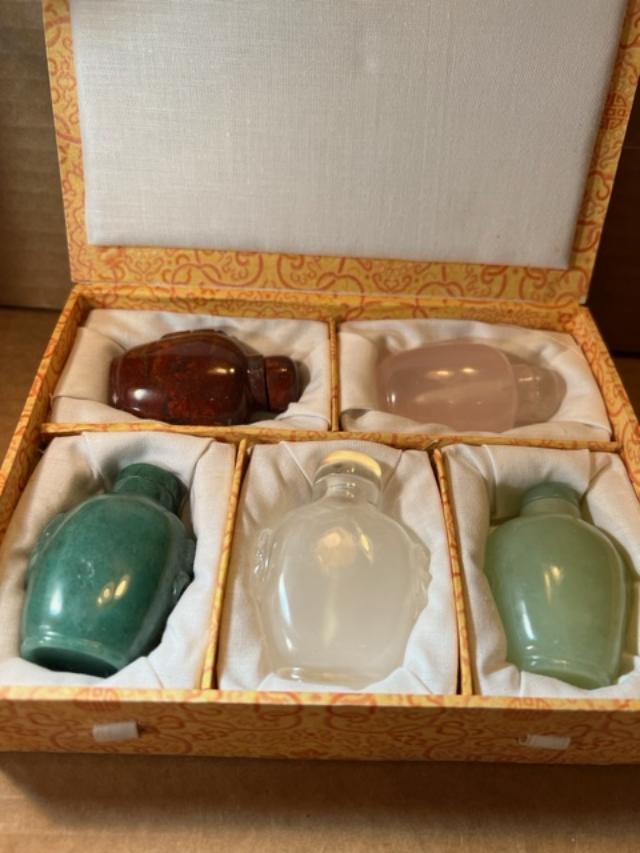 Set of Five Chinese Stone Quartz  Snuff Bottles New in Box (1 of 5)