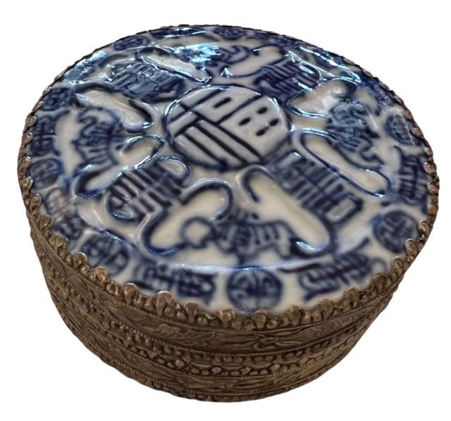 Hand Made Trinket Box Decorative Blue and White Porcelain (1 of 3)