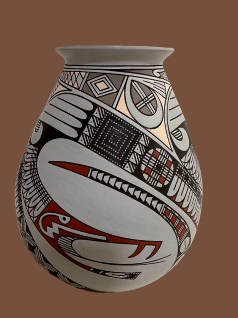 Signed Original Mata Ortiz Unusual Color Pot by Jorge Quintana (1 of 5)